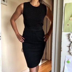 DVF Pencil Skirt Sz 4 - Body Con & Comfortable!